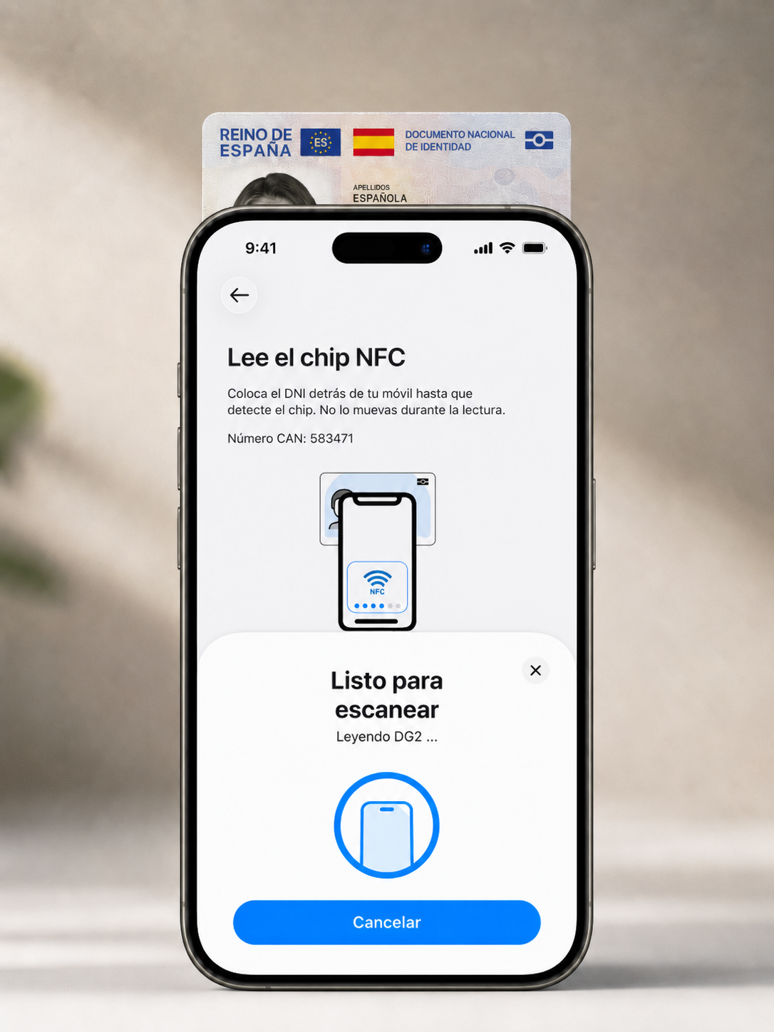 Lectura del chip NFC del DNI: apoya el DNI detrás del móvil, igual que un pago sin contacto